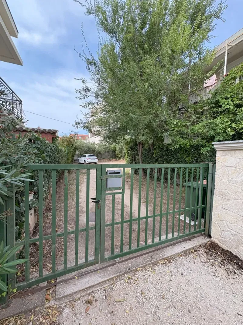 Two houses, Vodice, wider center, 550 m to the beach – 2