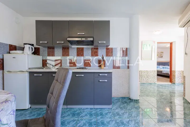 Istria, Medulin, fully furnished apartment with a yard, close to the sea and all amenities – 3
