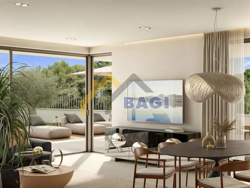 ROVIGNO - APPARTAMENTO DI LUSSO CON TERRAZZA SUL TETTO 237,75 m2 – 2