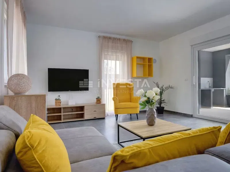 Newly built detached house with a swimming pool near Pula – 2