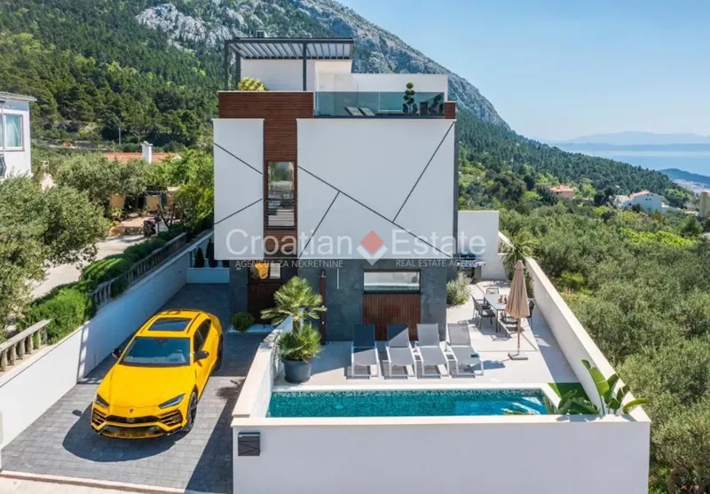 Villa with pool, roof terrace and sea view, for sale – 2