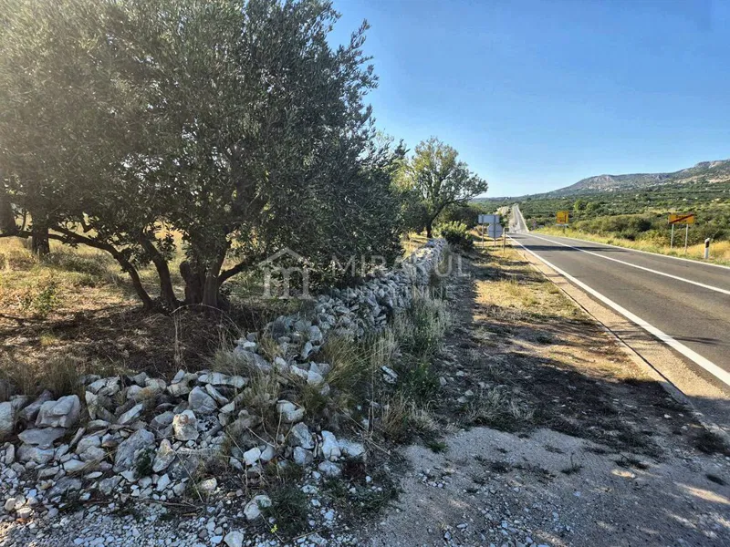 Nekretnine Donje Polje, Građevinsko zemljište na mirnoj lokaciji – 2