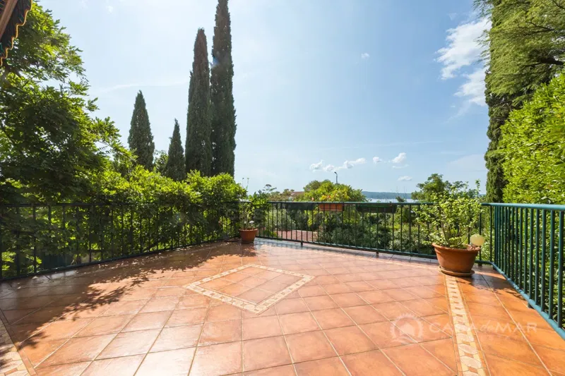 Family House Full of Charm, Unique Location and Sea View, Just 100 m from the Sea! – 2