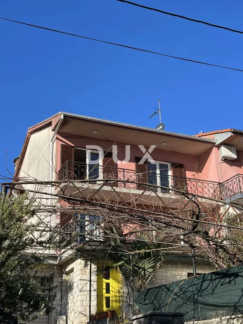 OPATIJA, CENTER - TWO SEMI-DETACHED HOUSES WITH SEA VIEW AND 1,119 m2 GARDEN!!! OPPORTUNITY!!! – 2