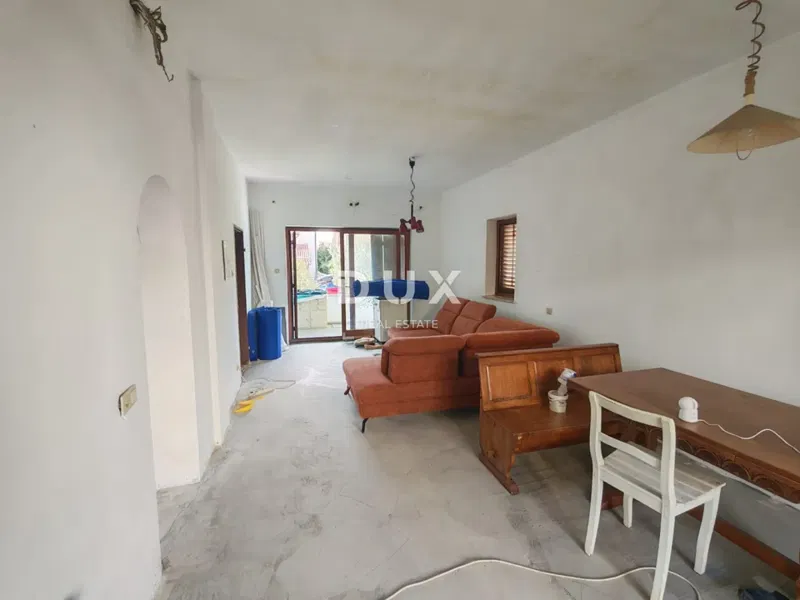 ISZTRIA, PULA - Ház 250m2, 700 méterre a tengertől – 2