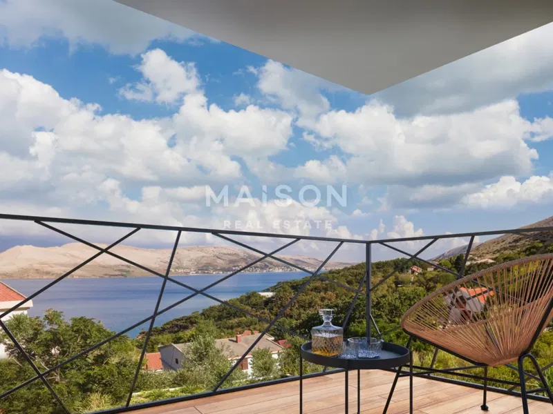 Modern oázis Pag szigetén: luxus villa medencével és tetőterasszal – 3