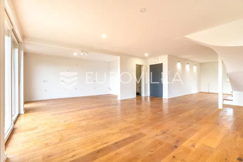 Zagreb, Odra, modern duplex three bedrooms apartment 190 m2 – 2