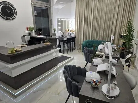 Kereskedelmi Centar, Rijeka, 40m2 – 3