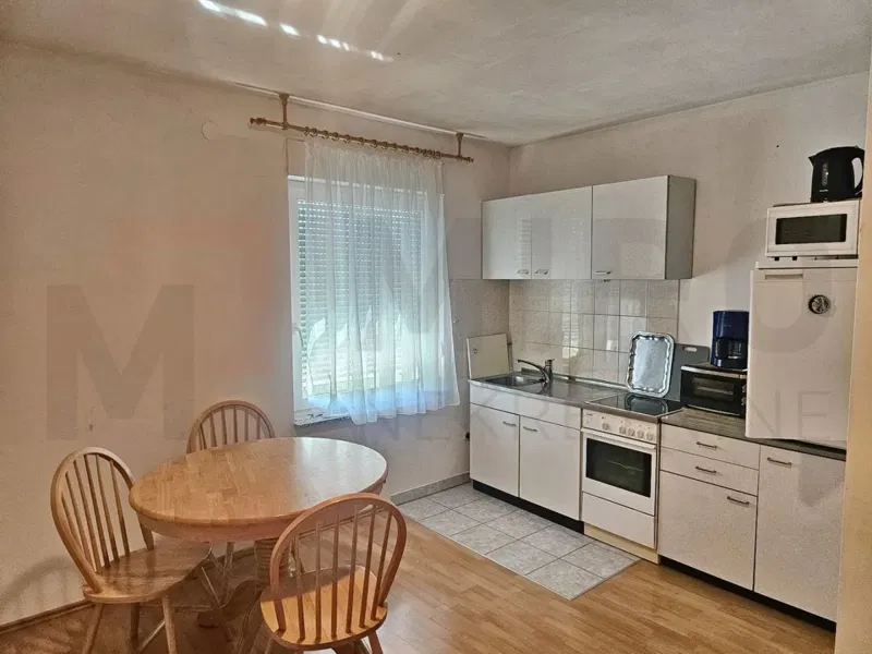 Malinska, surroundings, 3 residential units in a building for sale! – 2