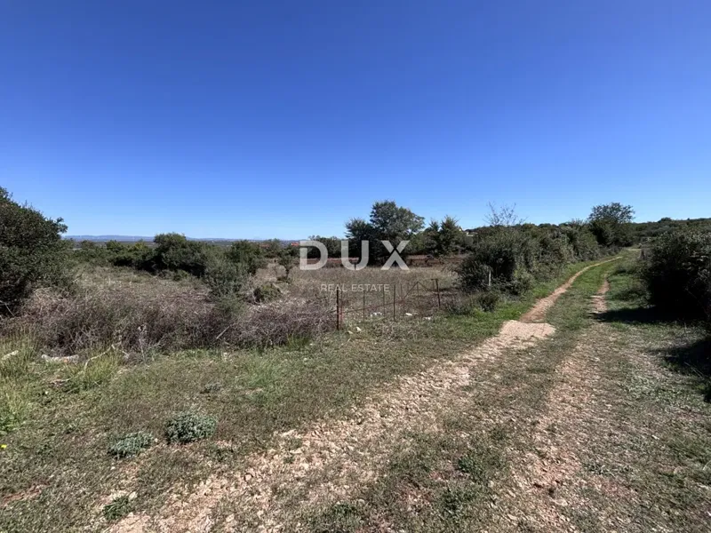 Земля Donje Raštane, Sveti Filip I Jakov, 5.645m2 – 3