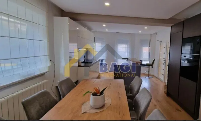 POLA-VILLA CON 8 APPARTAMENTI A 200m DAL MARE CON VISTA – 3