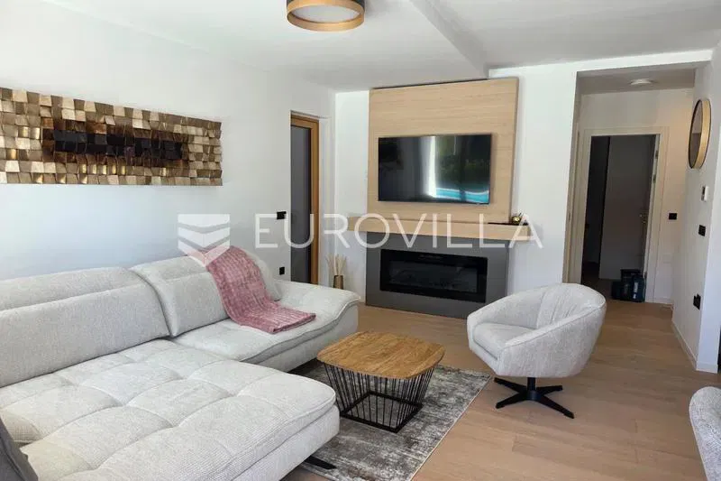 Rijeka, Kantrida, four-bedroom apartment net usable area is 128 m² with swimming pool and sea view – 3