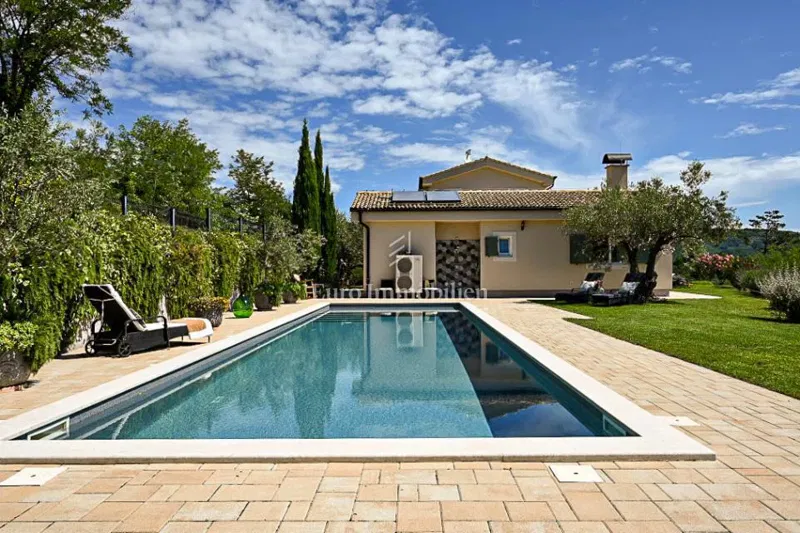 Istria, Grožnjan, Luxury villa with a pool – 2