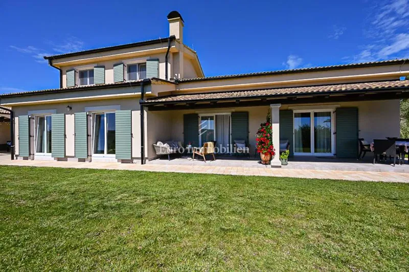 Istria, Grožnjan, Luxury villa with a pool – 3
