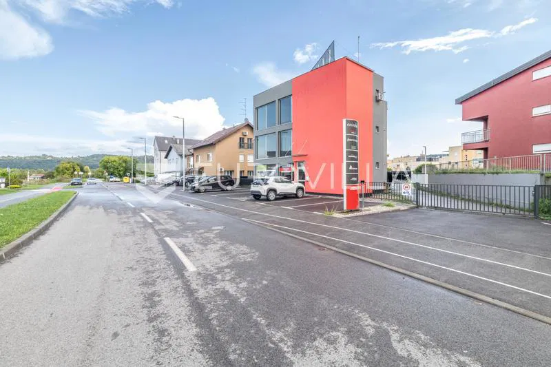 Samobor, atraktivna poslovna zgrada na vrhunskoj lokaciji 571 m²