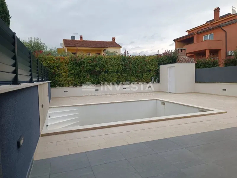 Cittanova, Casa bifamiliare con piscina – 3