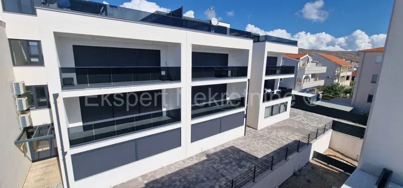 Čiovo, Okrug G, penthouse 66 m2, +69 m2 roof terrace, sea view – 2