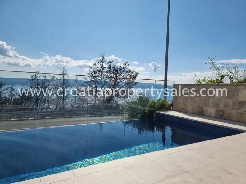 Omis, apartment for sale, 395.000 € – 2