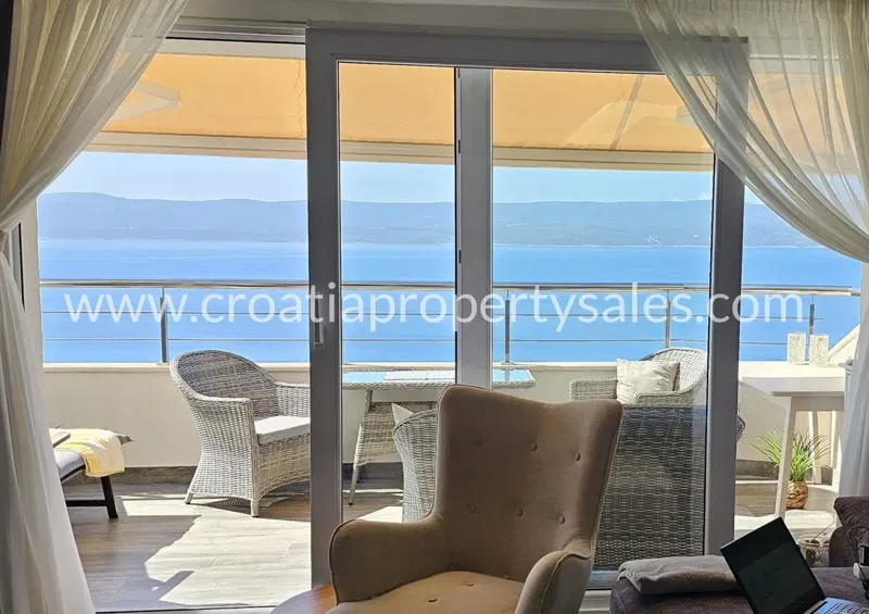 Omis, apartment for sale, 395.000 € – 3