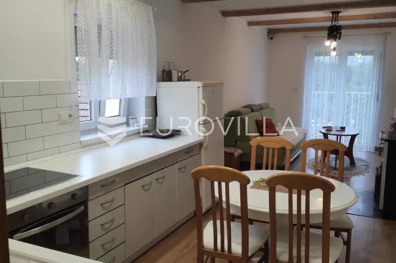 Saborsko, Lička Jesenica, house 280 m², quiet location – 2