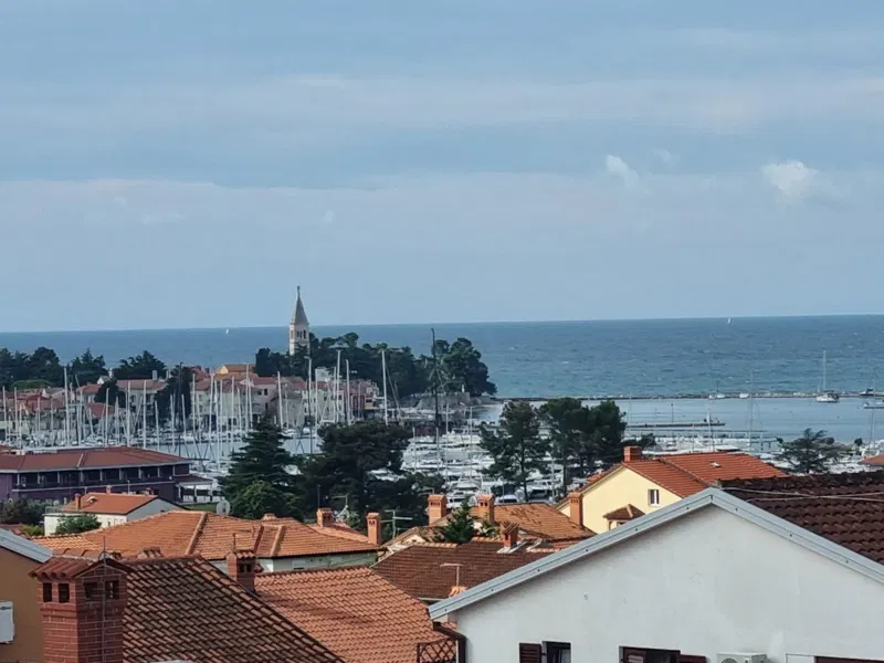Appartamento completamente arredato con vista mare a Cittanova