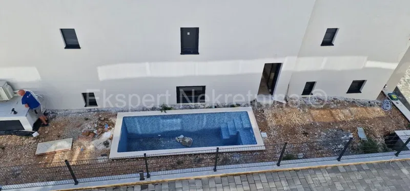 Ciovo, District G, 2-bedroom apartment 89 m2 + 132 m2 garden + swimming pool 15m2 – 3
