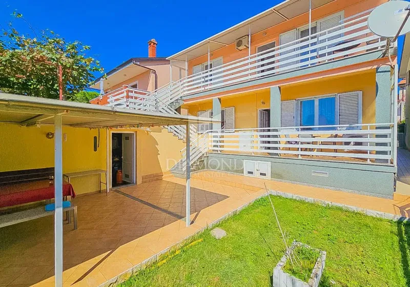 Umag, surroundings! House with 5 bedrooms! – 2