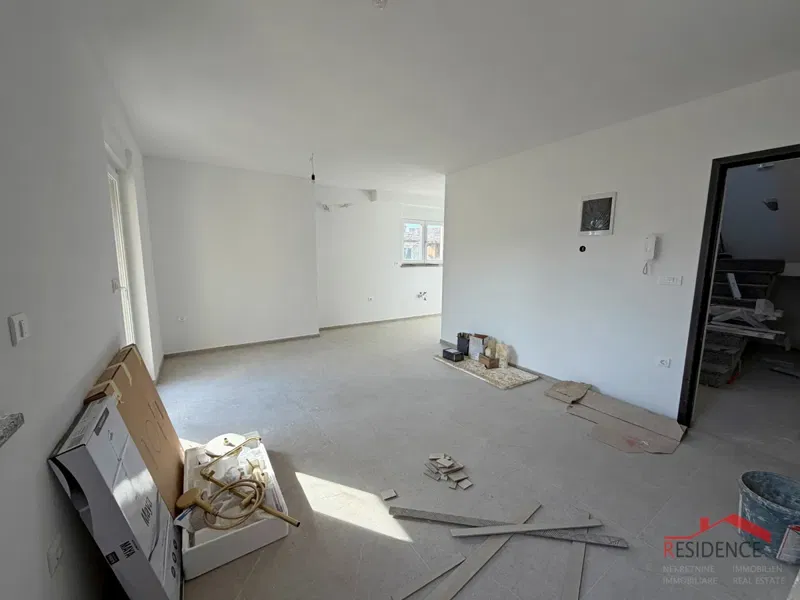 Pola, Valdebek, appartamento al piano terra, 2 camere da letto, posto auto – 3