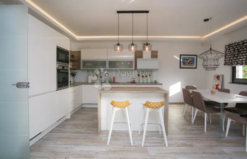 Flat Kostrena, 124m2 – 3