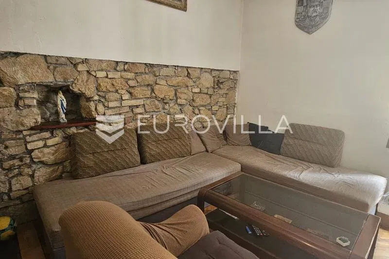 Rijeka, Apartment with Potential in the City Center - 104.90 m² on the 1st Floor – 2