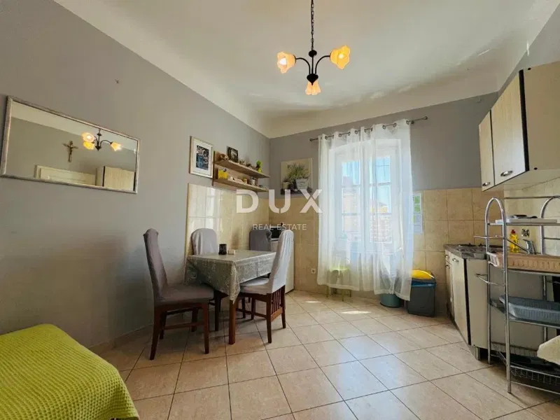 OPATIJA, CENTER - functional apartment 37m2 with terrace and parking on the main street in the center of Opatija! – 2