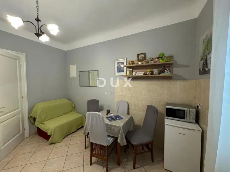 OPATIJA, CENTER - functional apartment 37m2 with terrace and parking on the main street in the center of Opatija! – 3
