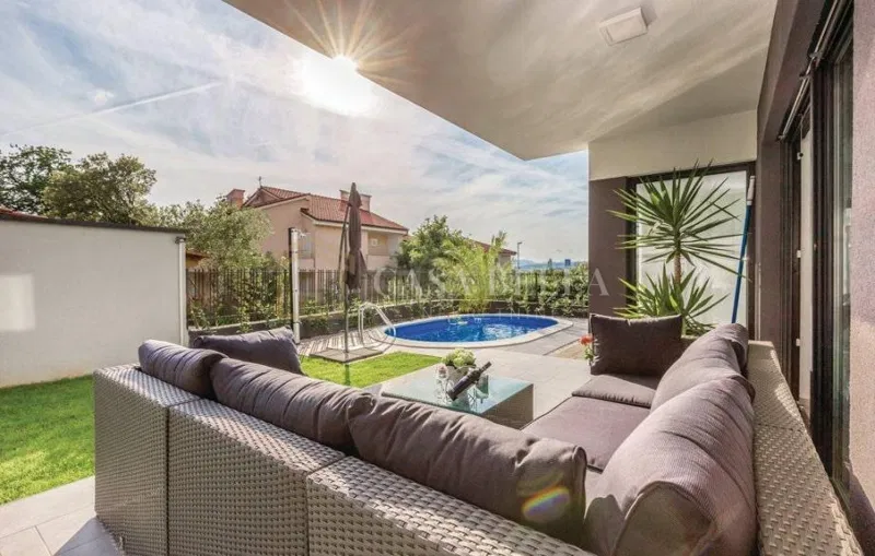 Kostrena, 65m2, 2S+DB, 150m2 okućnice – 3