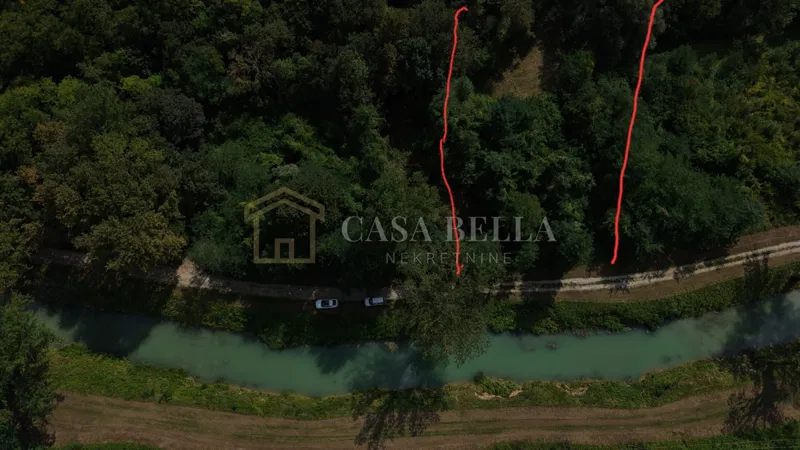 Poljoprivredno zemljište 1002 m² – prvi red uz rijeku Mirnu – 3