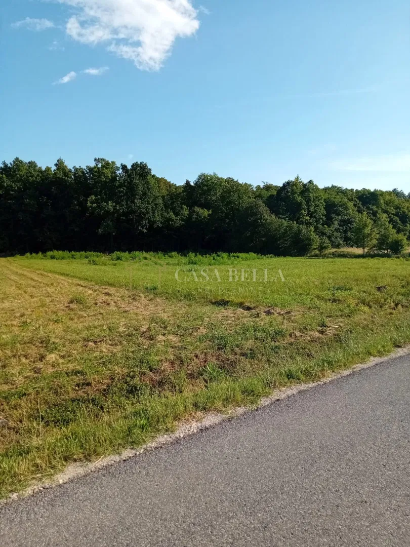 Zemljište, u neposrednoj blizini Dugog Sela , 5600 m², iznimno atraktivna lokacija