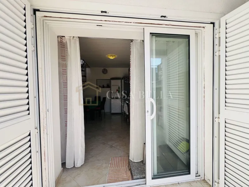 Jadranovo, 1S+DB s terasom blizu plaže! – 2