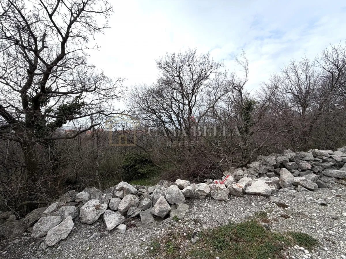 Šmrika - građevinsko zemljište 1000m2