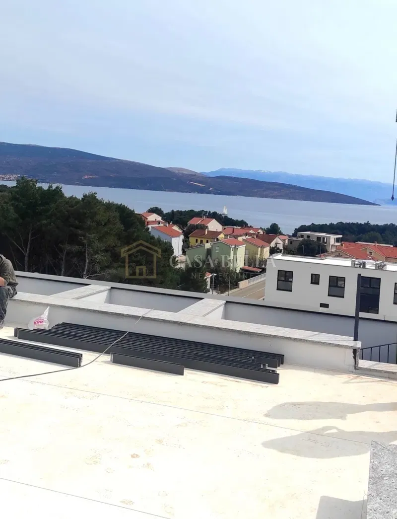 KRK-LUKSUZNI PENTHOUSE S KROVNOM TERASOM – 2
