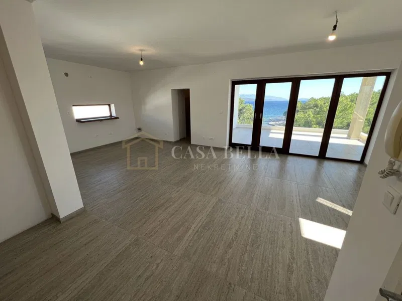 Krk -PENTHOUSE 100 m2 sa krovnom terasom na eksluzivnoj lokaciji tik uz more – 2