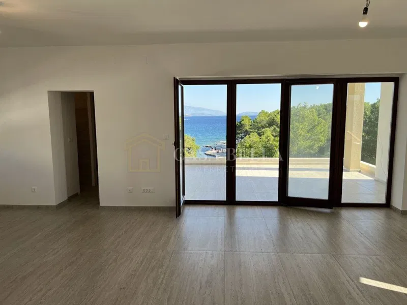 Krk -PENTHOUSE 100 m2 sa krovnom terasom na eksluzivnoj lokaciji tik uz more – 3