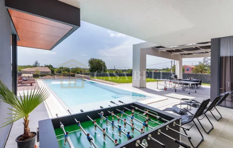 LIŽNJAN -ATRAKTIVNA VILLA 497.52 M2 NA SAMO 480 M OD MORA – 3