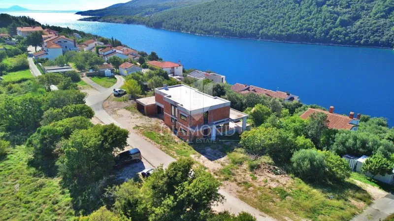 RABAC, SURROUNDINGS, 80 M FROM THE SEA, CHARMING UNFURNISHED VILLA – 2