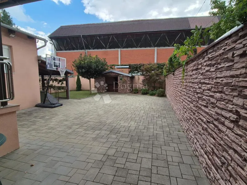 Casa Gornji grad / Centar, Osijek, 351,57m2 – 2