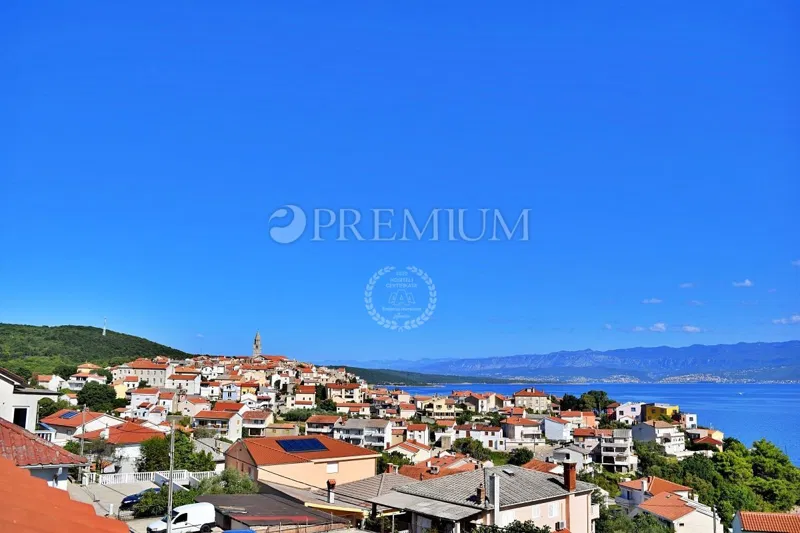 Vrbnik, zazidljivo zemljišče z razgledom na morje, 150.000 € – 2