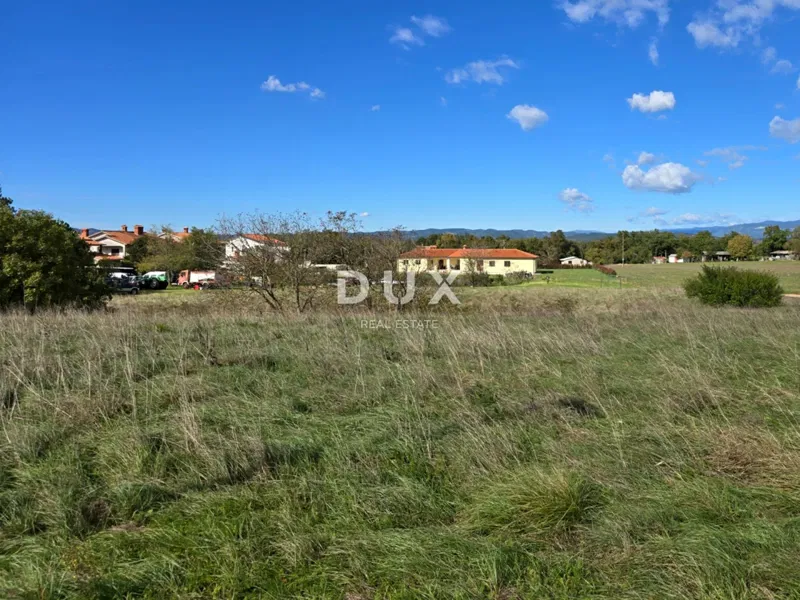 ISTRIA, ALBONA - Ampio terreno edificabile urbanizzato – 2