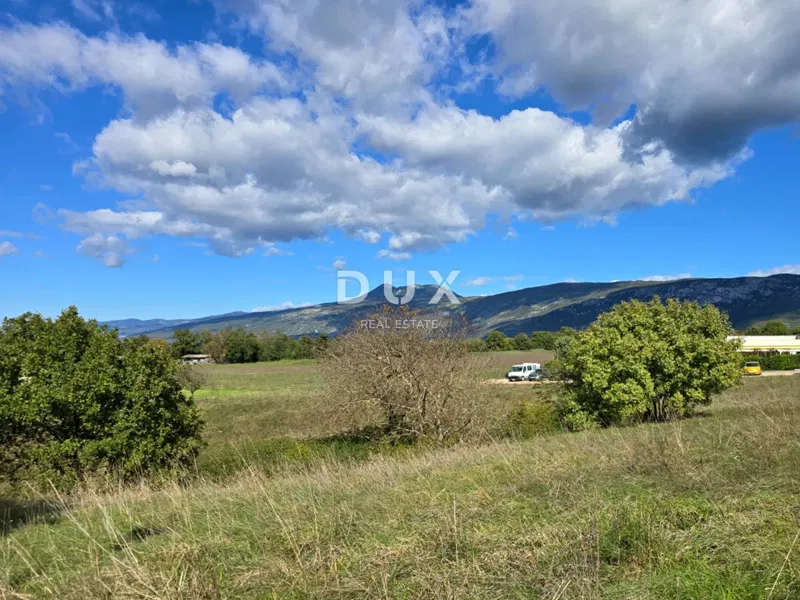 ISTRIA, ALBONA - Terreno edificabile urbanizzato e confortevole – 3