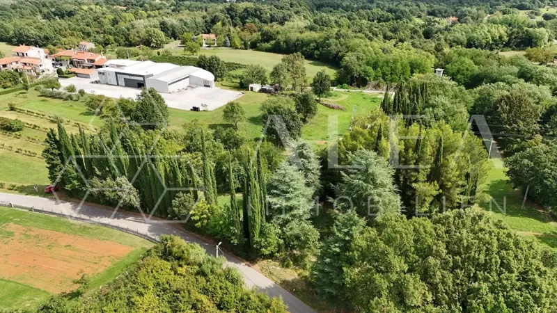 Działka budowlana w Kršanu – 1340 m², spokojna lokalizacja – 3