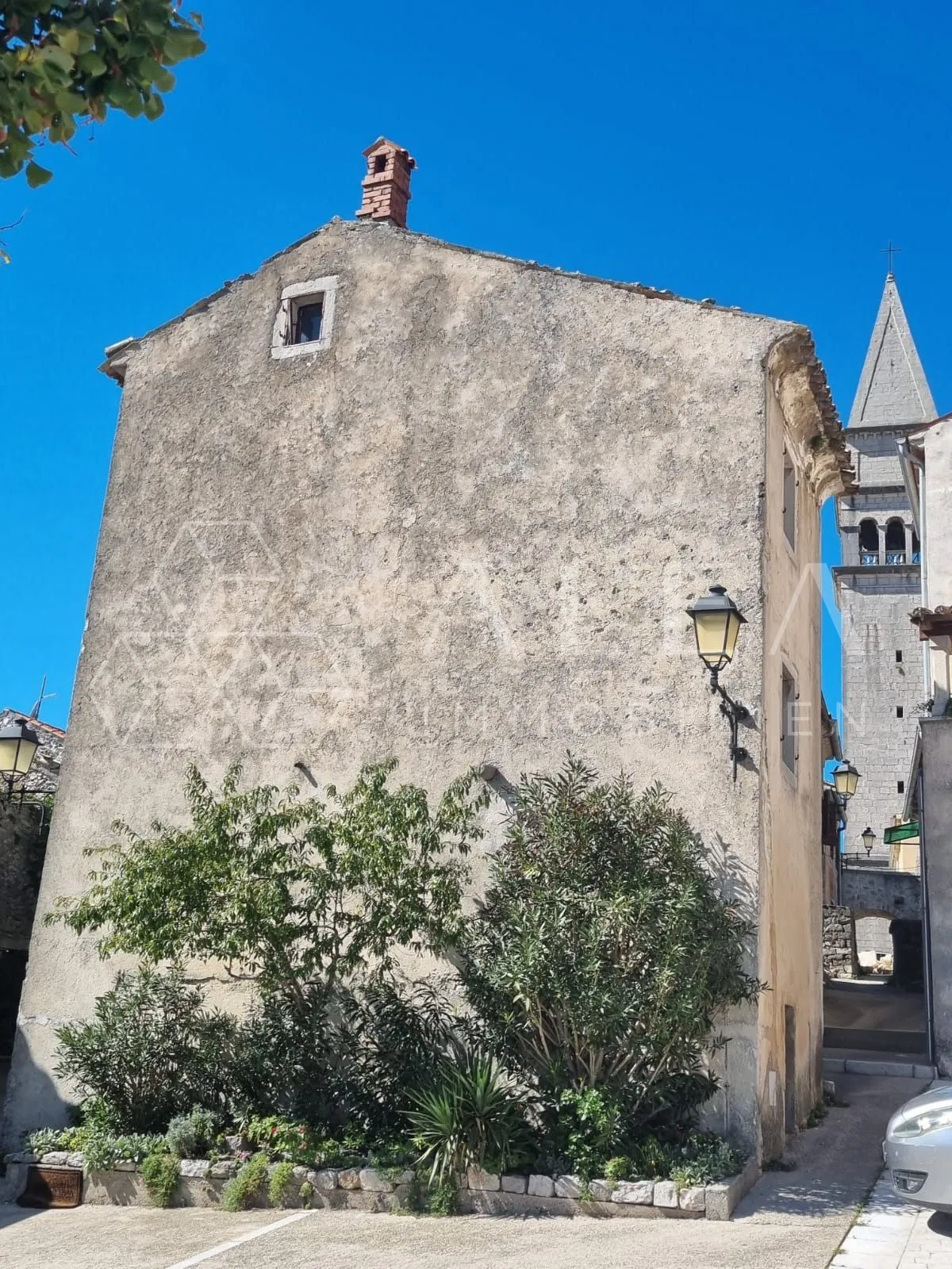 Řadový dům na 3 podlaží, Pićan