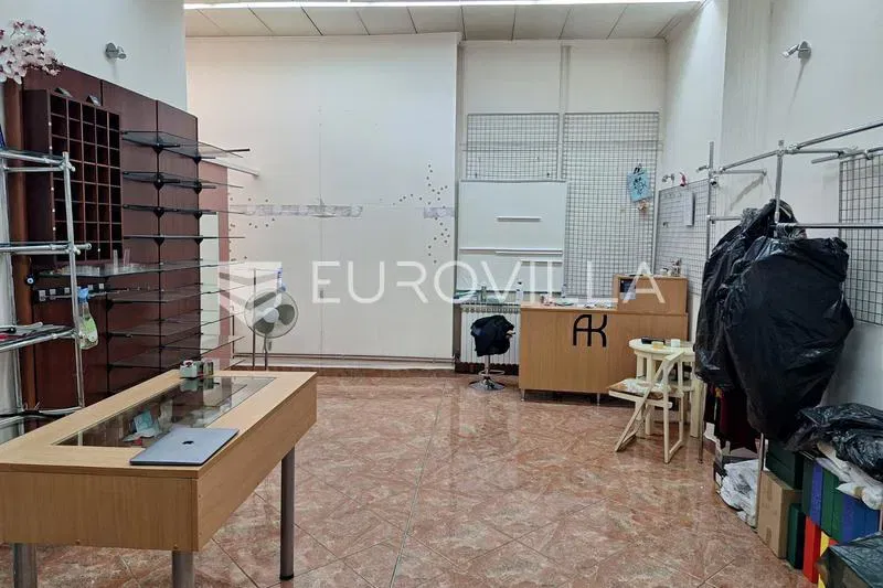 Karlovac, Centar, poslovni prostor 41 m²