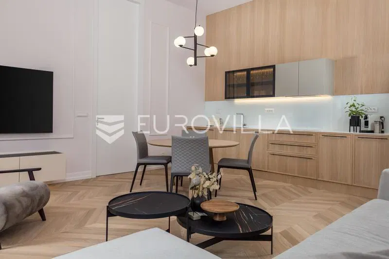 Opatija, Center, newly renovated luxury apartment 73,05 m² – 2